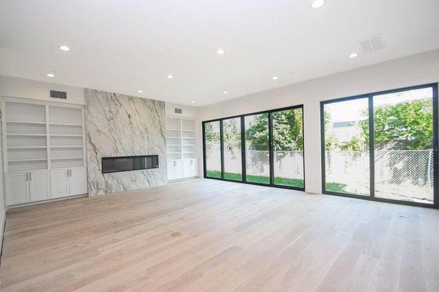 4002 Marquette Street, West University Place, TX 77005