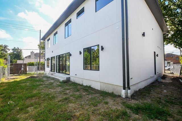4002 Marquette Street, West University Place, TX 77005