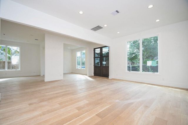 4002 Marquette Street, West University Place, TX 77005