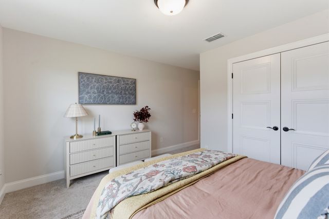 1132 Owen Layne Dr, Murfreesboro, TN 37129