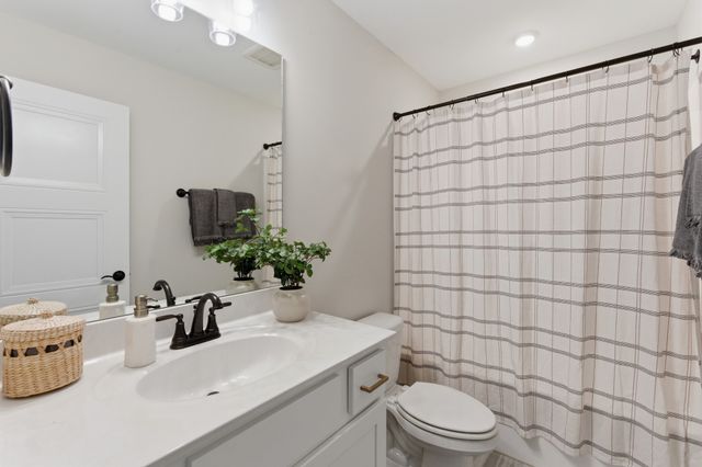 1132 Owen Layne Dr, Murfreesboro, TN 37129