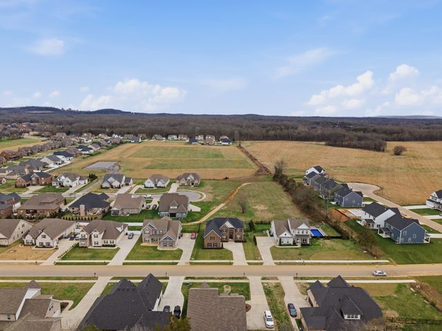 1132 Owen Layne Dr, Murfreesboro, TN 37129