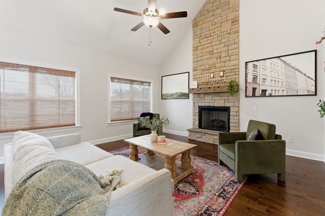 1132 Owen Layne Dr, Murfreesboro, TN 37129