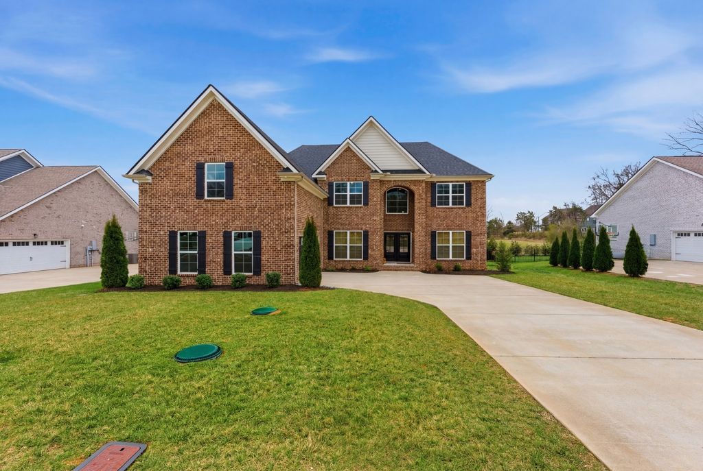 1132 Owen Layne Dr, Murfreesboro, TN 37129