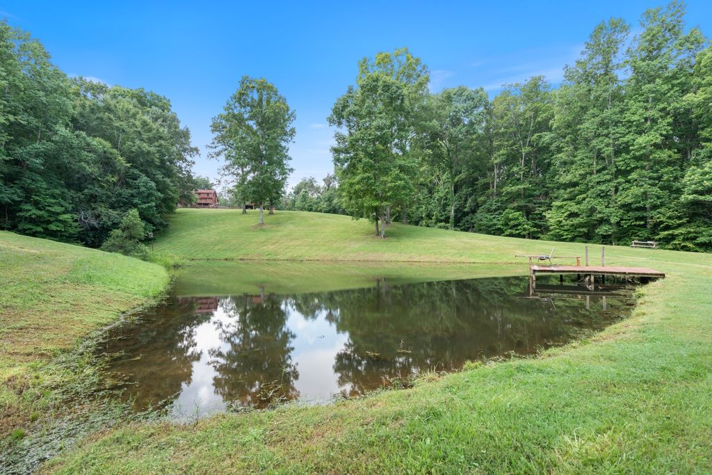 7244 Bahne Rd, Fairview, TN 37062