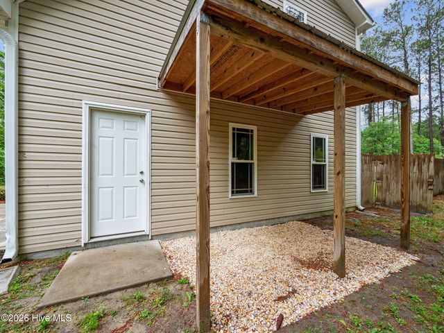 525 Old Folkstone Road, Holly Ridge, NC 28445