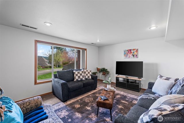 23106 164th Avenue E, Graham, WA 98338