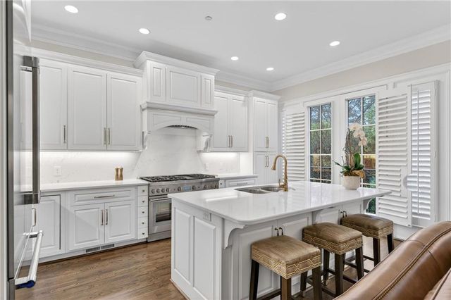 92 Old Ivy Road NE 7, Atlanta, GA 30342