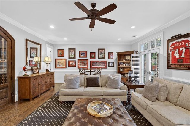 92 Old Ivy Road NE 7, Atlanta, GA 30342
