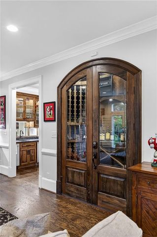 92 Old Ivy Road NE 7, Atlanta, GA 30342