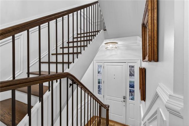 92 Old Ivy Road NE 7, Atlanta, GA 30342