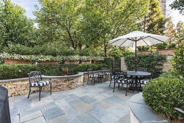 92 Old Ivy Road NE 7, Atlanta, GA 30342