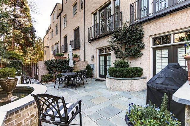 92 Old Ivy Road NE 7, Atlanta, GA 30342