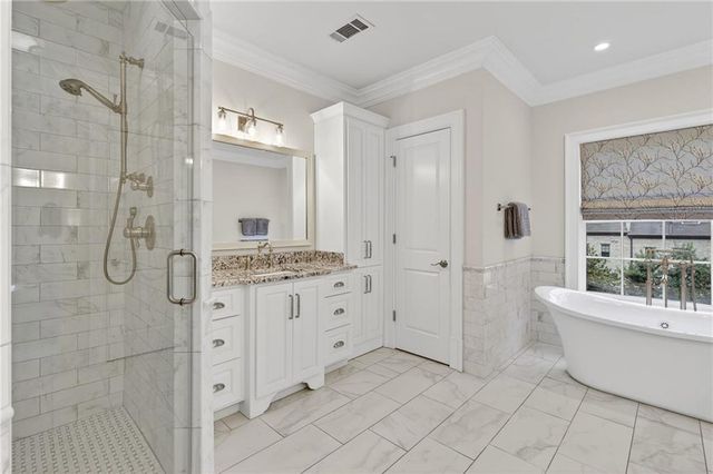 92 Old Ivy Road NE 7, Atlanta, GA 30342