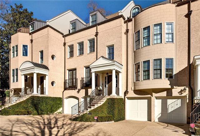 92 Old Ivy Road NE 7, Atlanta, GA 30342