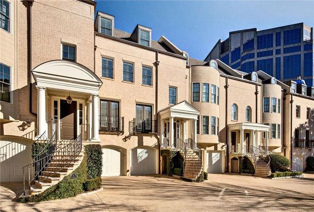 92 Old Ivy Road NE 7, Atlanta, GA 30342