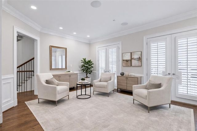 92 Old Ivy Road NE 7, Atlanta, GA 30342