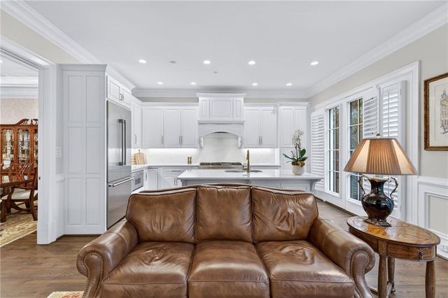 92 Old Ivy Road NE 7, Atlanta, GA 30342