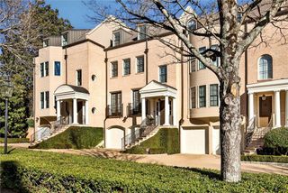 92 Old Ivy Road NE 7, Atlanta, GA 30342