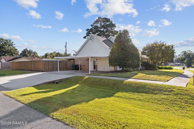 126 Brigante Place, Lafayette, LA 70508