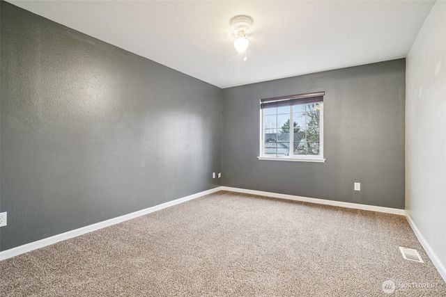 17903 68th Avenue E, Puyallup, WA 98375