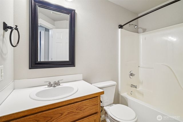 17903 68th Avenue E, Puyallup, WA 98375