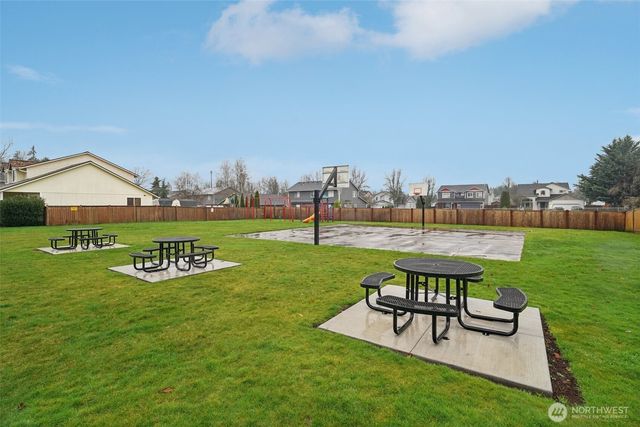 17903 68th Avenue E, Puyallup, WA 98375