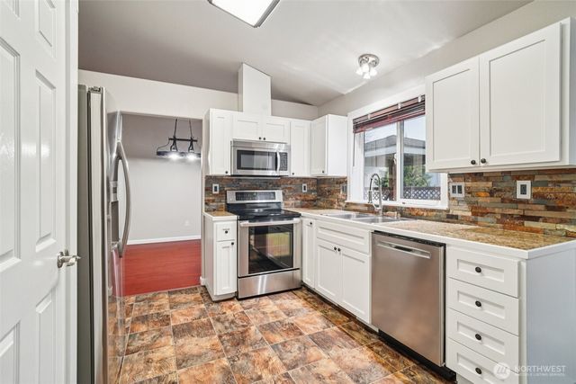 17903 68th Avenue E, Puyallup, WA 98375