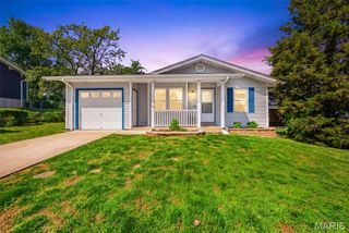 23 Oak Knoll Drive, St Peters, MO 63376