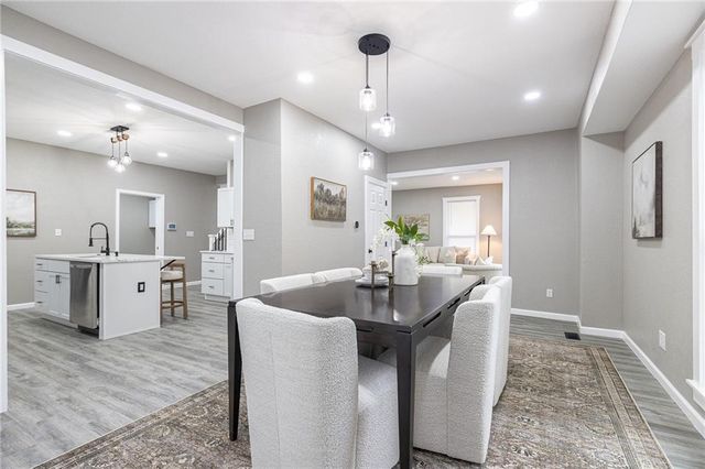 21195 S Woodland Road, Spring Hill, KS 66083
