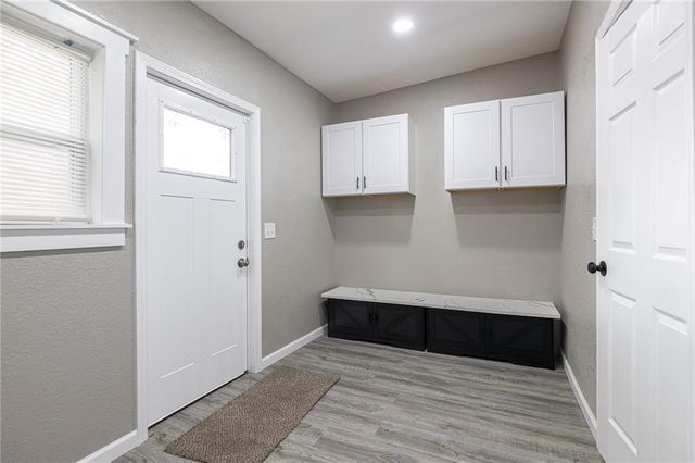 21195 S Woodland Road, Spring Hill, KS 66083