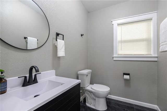 21195 S Woodland Road, Spring Hill, KS 66083