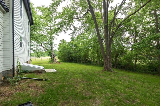 21195 S Woodland Road, Spring Hill, KS 66083