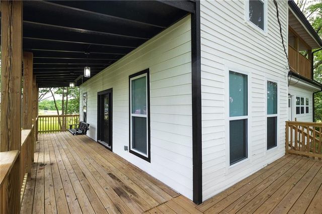 21195 S Woodland Road, Spring Hill, KS 66083