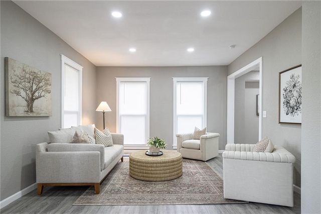 21195 S Woodland Road, Spring Hill, KS 66083