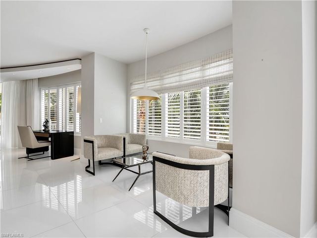 13665 Vanderbilt DR 301, Naples, FL 34110