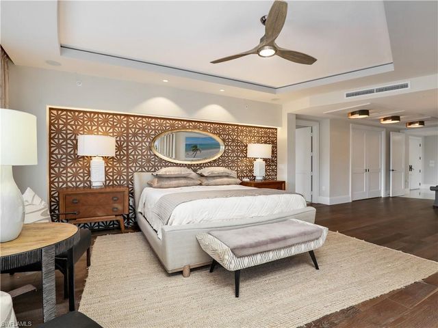 13665 Vanderbilt DR 301, Naples, FL 34110