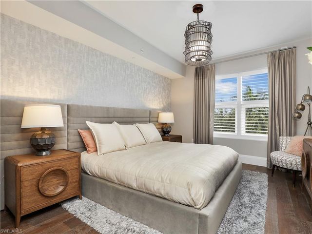13665 Vanderbilt DR 301, Naples, FL 34110