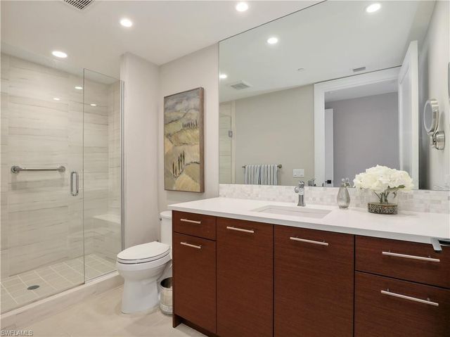 13665 Vanderbilt DR 301, Naples, FL 34110