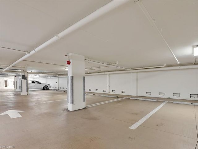 13665 Vanderbilt DR 301, Naples, FL 34110