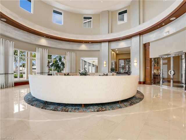 13665 Vanderbilt DR 301, Naples, FL 34110