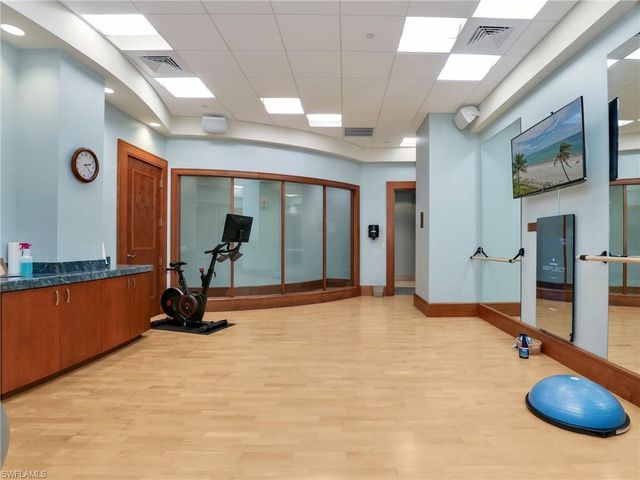 13665 Vanderbilt DR 301, Naples, FL 34110