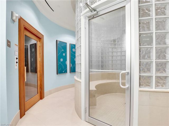 13665 Vanderbilt DR 301, Naples, FL 34110