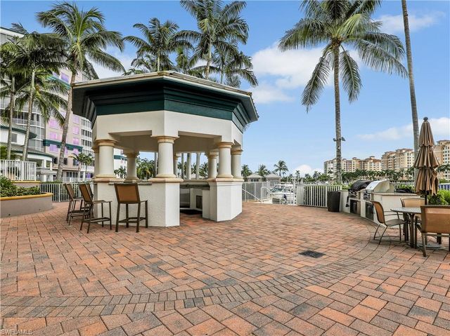 13665 Vanderbilt DR 301, Naples, FL 34110
