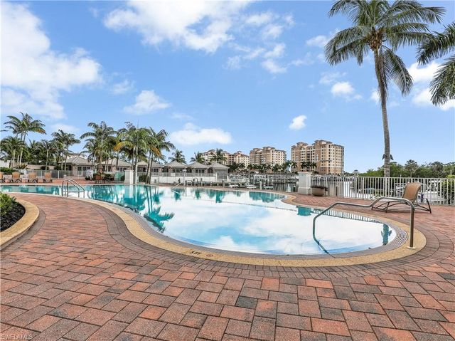 13665 Vanderbilt DR 301, Naples, FL 34110