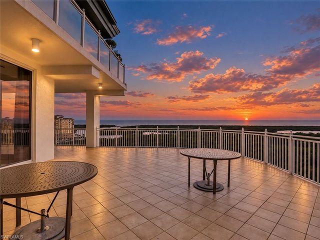 13665 Vanderbilt DR 301, Naples, FL 34110