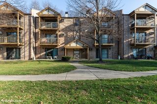 803 S Dwyer Avenue E, Arlington Heights, IL 60005