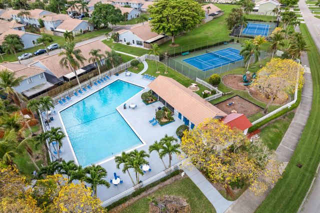 6154 Country Fair Circle, Boynton Beach, FL 33437