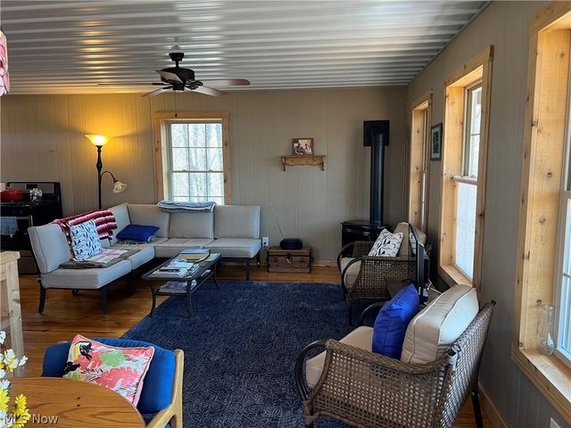 5180 Fresno Road, Dellroy, OH 44620