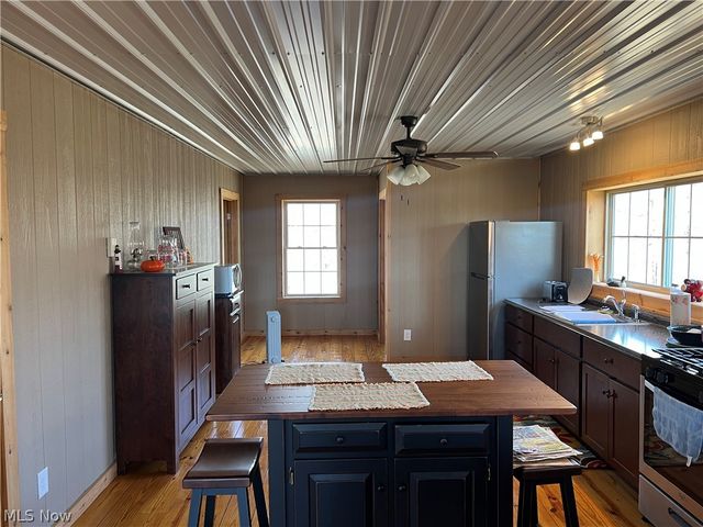 5180 Fresno Road, Dellroy, OH 44620